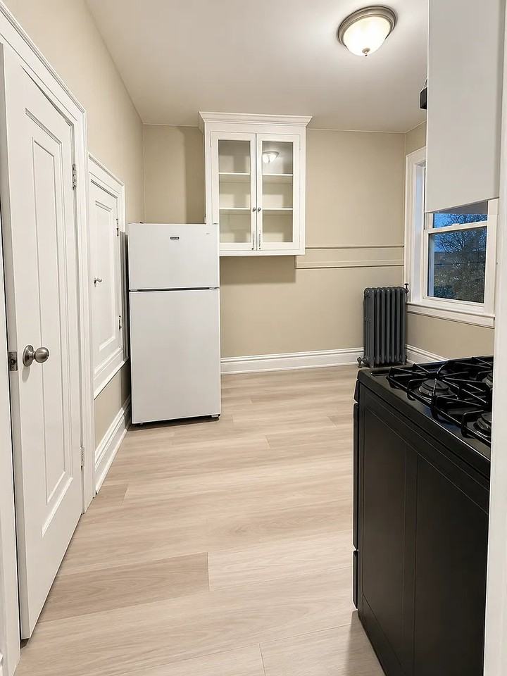 122 Elizabeth Ave #15 - Photo 3 of 5