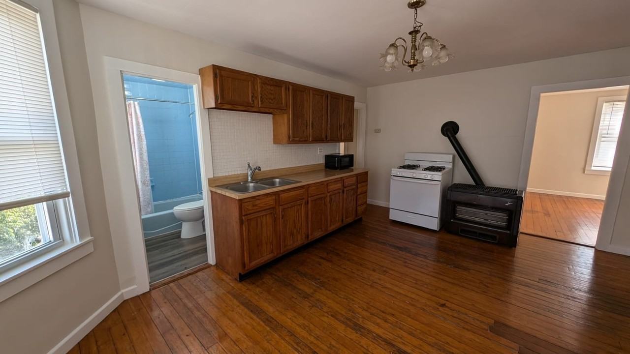 53 Hall St #3 - Photo 6 of 7