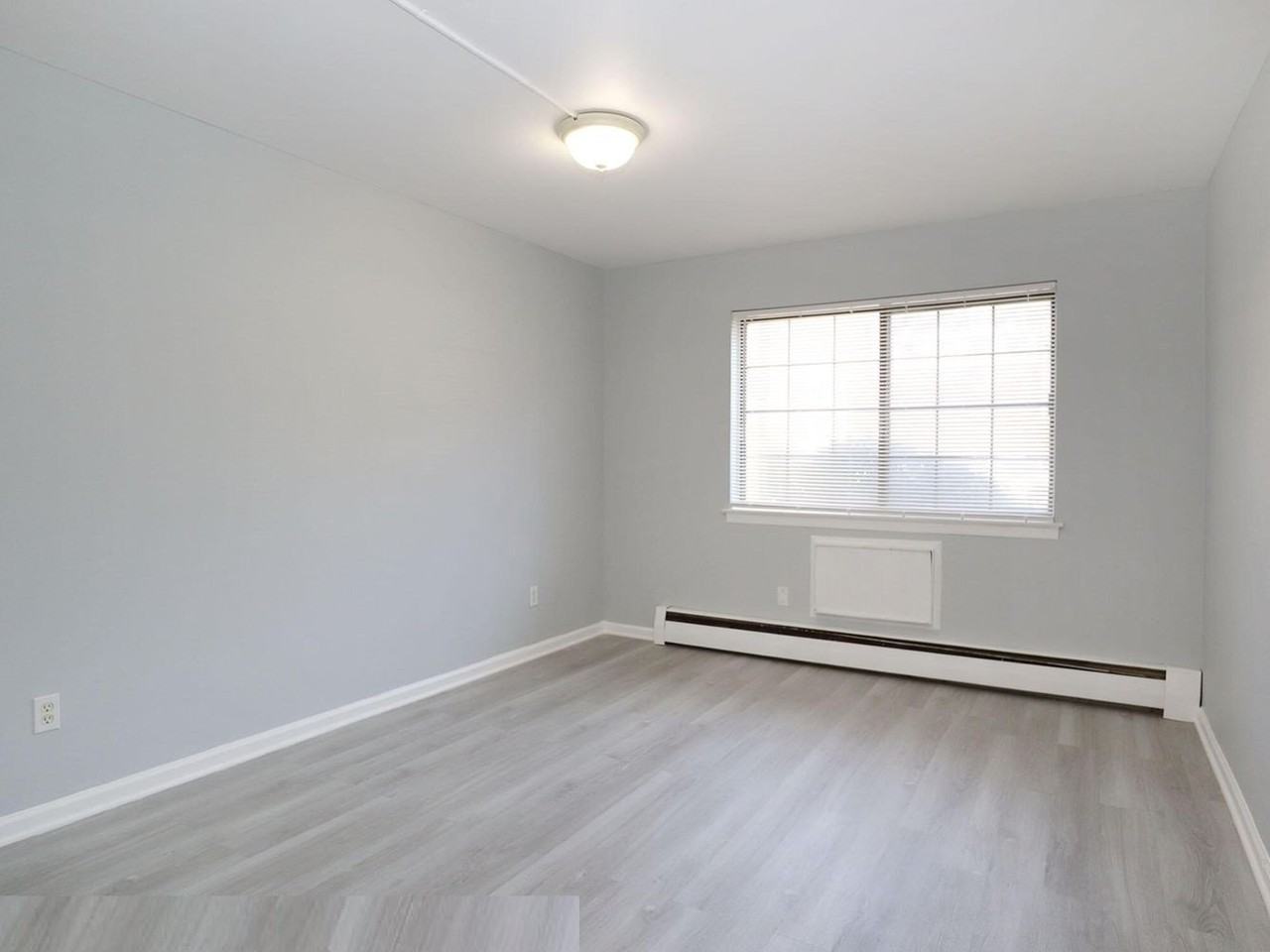 14 Elmwood Park Dr #DR - Photo 7 of 14
