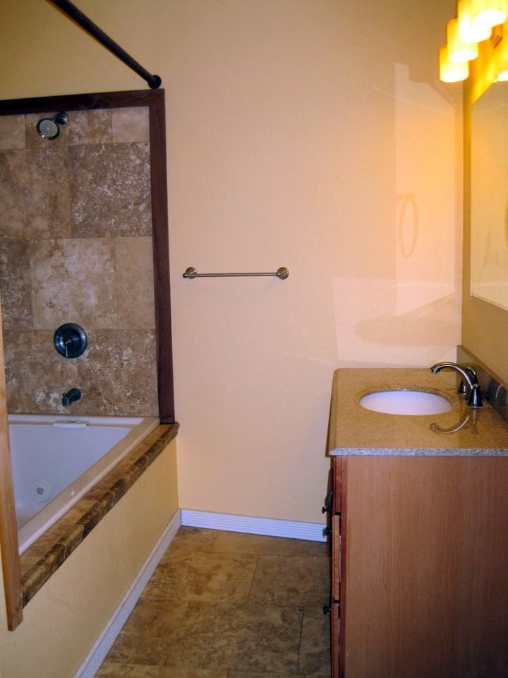 106 Nw Manly St - Photo 7 of 13