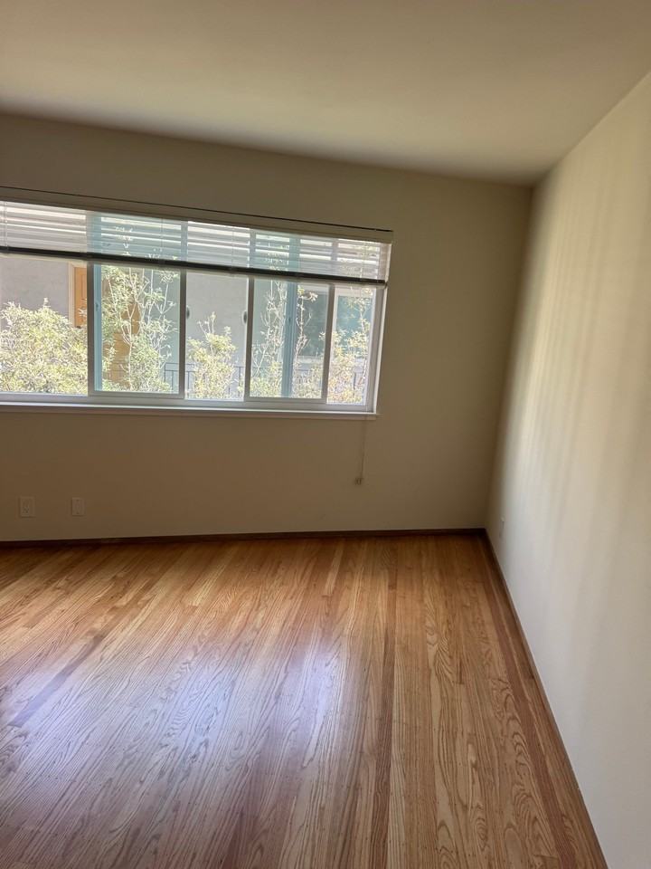 282 Wayne Ave #203 - Photo 6 of 10