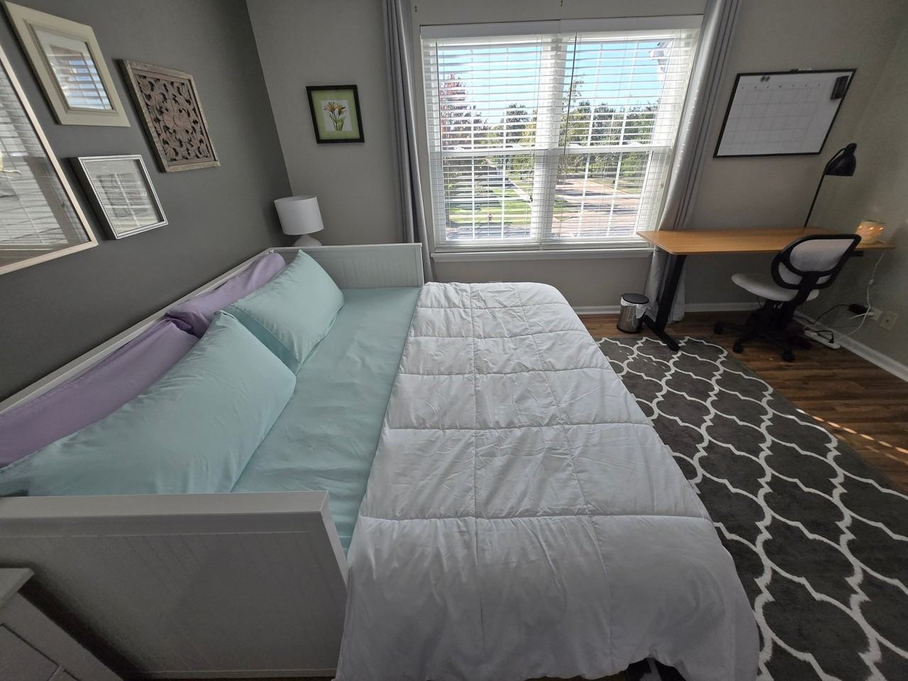624 Ebony Dr - Photo 2 of 16