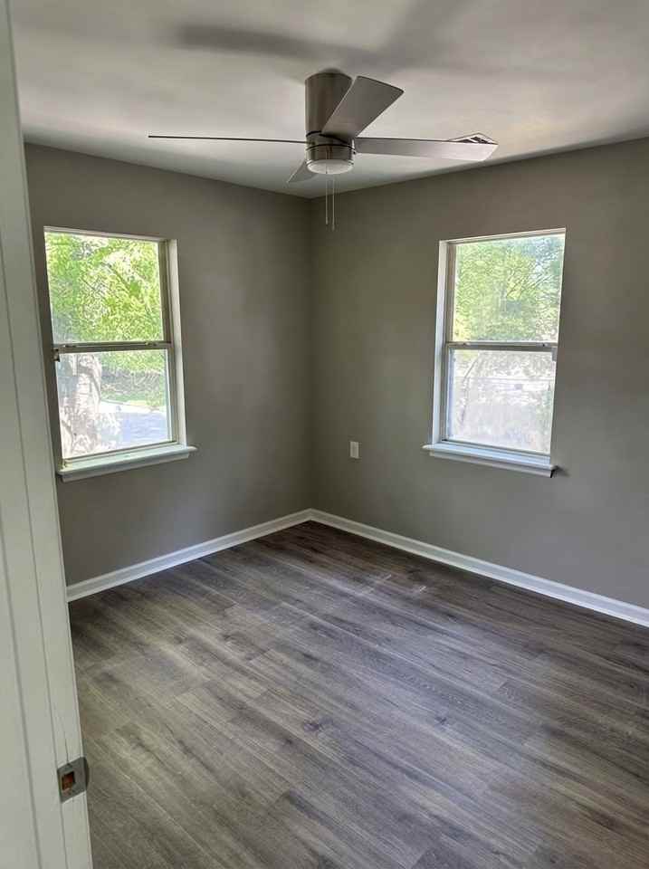 568 Julian St Nw - Photo 4 of 13