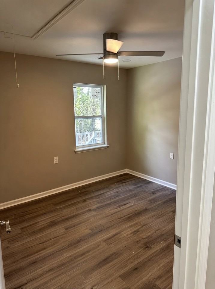 568 Julian St Nw - Photo 7 of 13