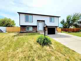 5586 S Crown Cir - Photo 1 of 1