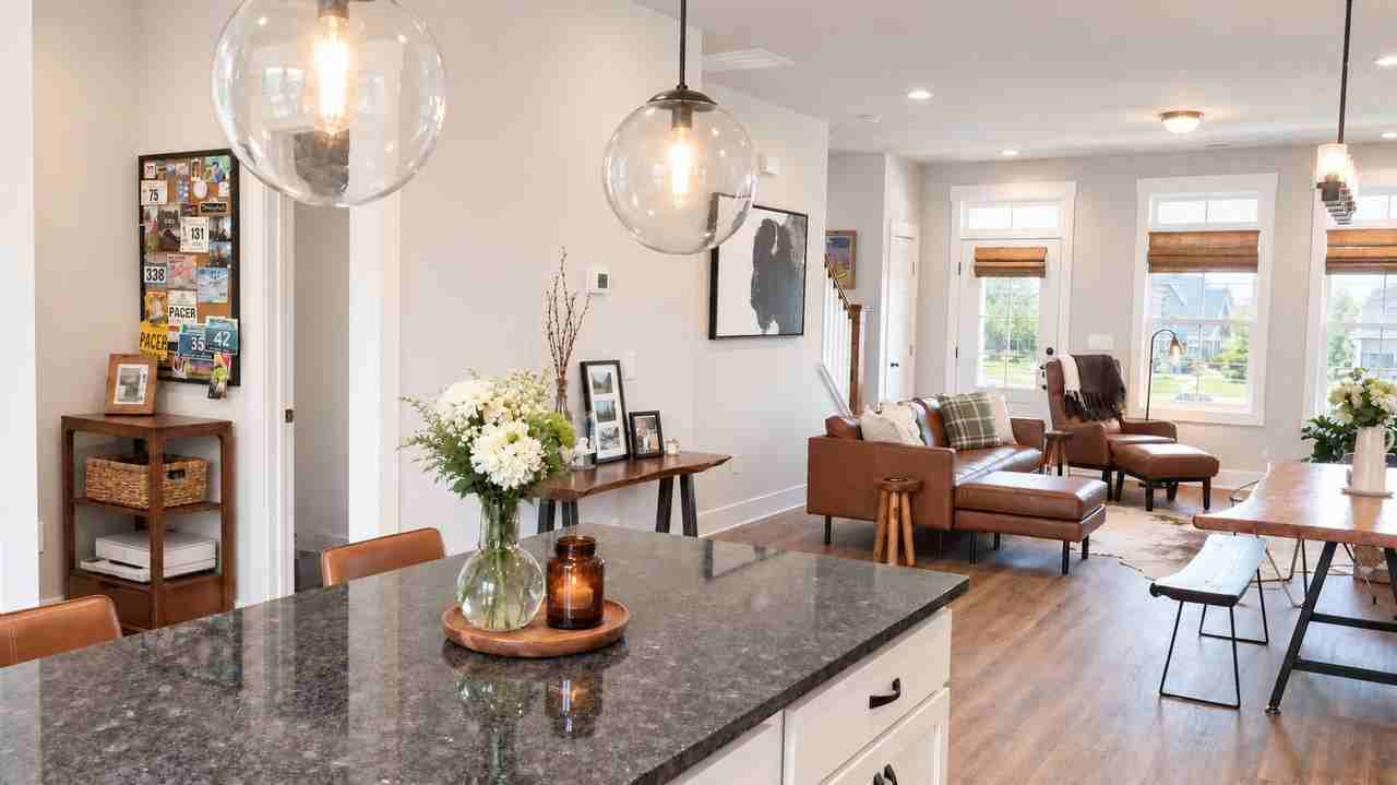 1344 Barreto Dr - Photo 6 of 20