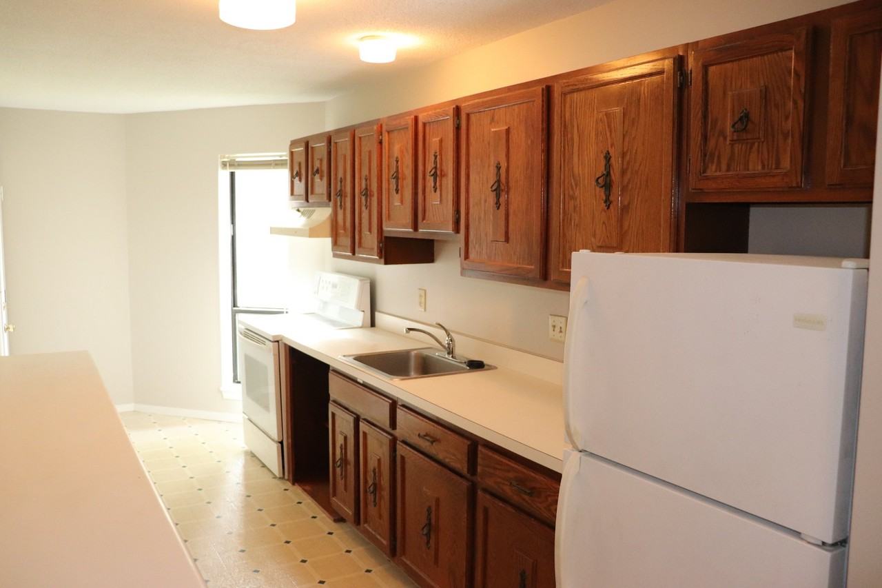 23 Wellington Dr #23 - Photo 3 of 20