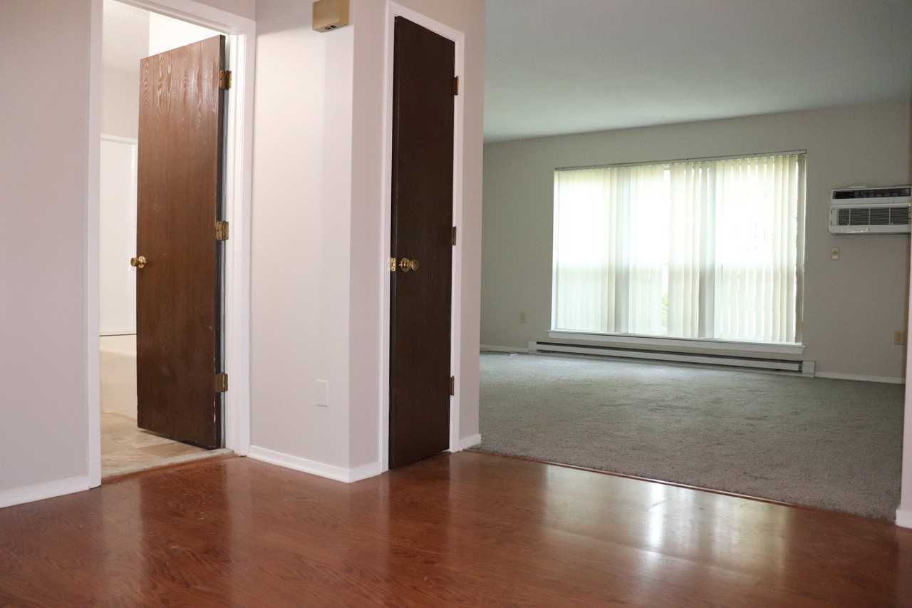 23 Wellington Dr #23 - Photo 5 of 20