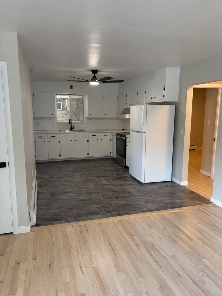 502 S Franklin St - Photo 5 of 14