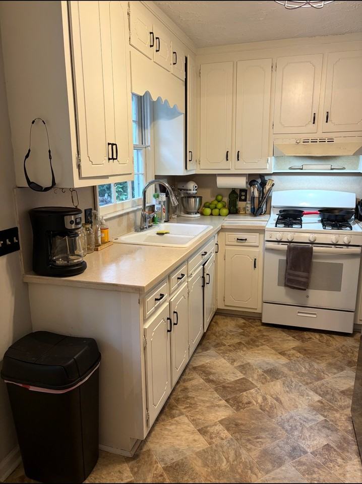 285 Old Canton Rd - Photo 2 of 10