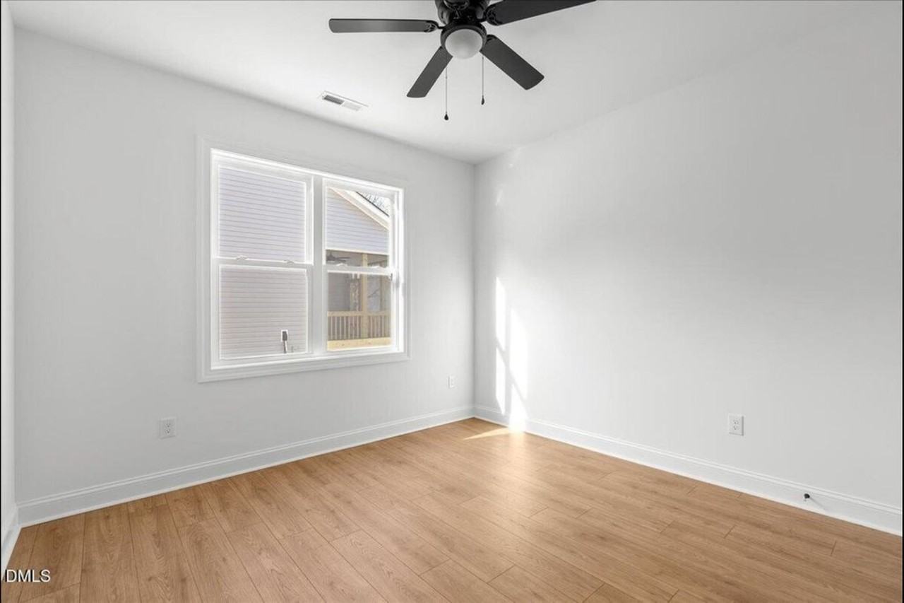 209 Terrell St - Photo 5 of 12