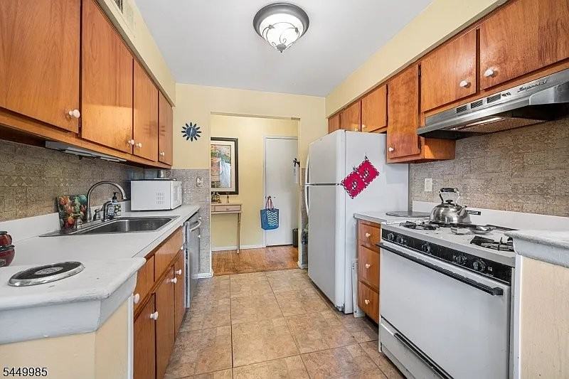 1300 Rock Ave #211 - Photo 4 of 15