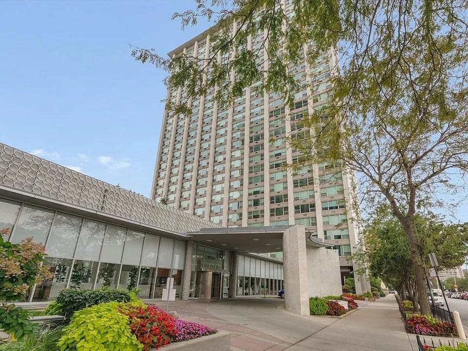 3600 N Lake Shore Dr #245 - Photo 2 of 15