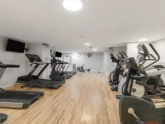 3600 N Lake Shore Dr #245 - Photo 4 of 15