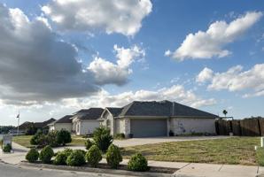 featured image of 16987 Crystal Ln