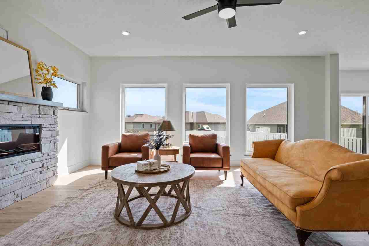 202 Augusta Dr - Photo 7 of 20