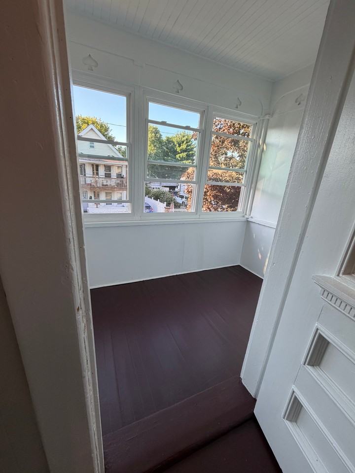 1326 9th Ave - Photo 6 of 20