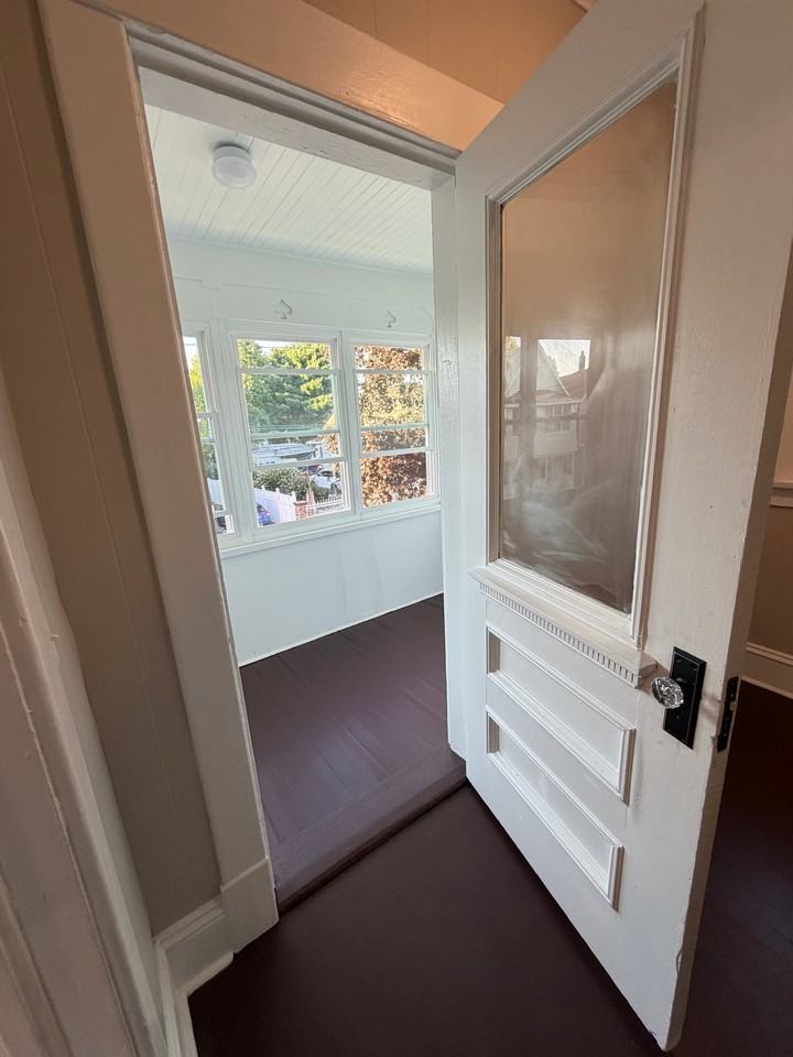 1326 9th Ave - Photo 7 of 20
