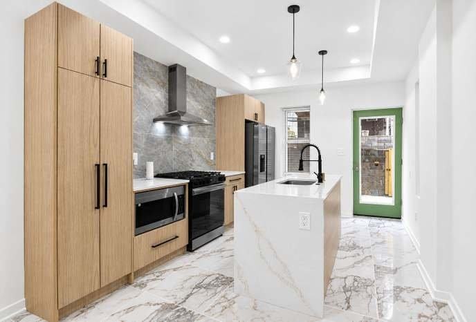 1610 N Dover St - Photo 3 of 15