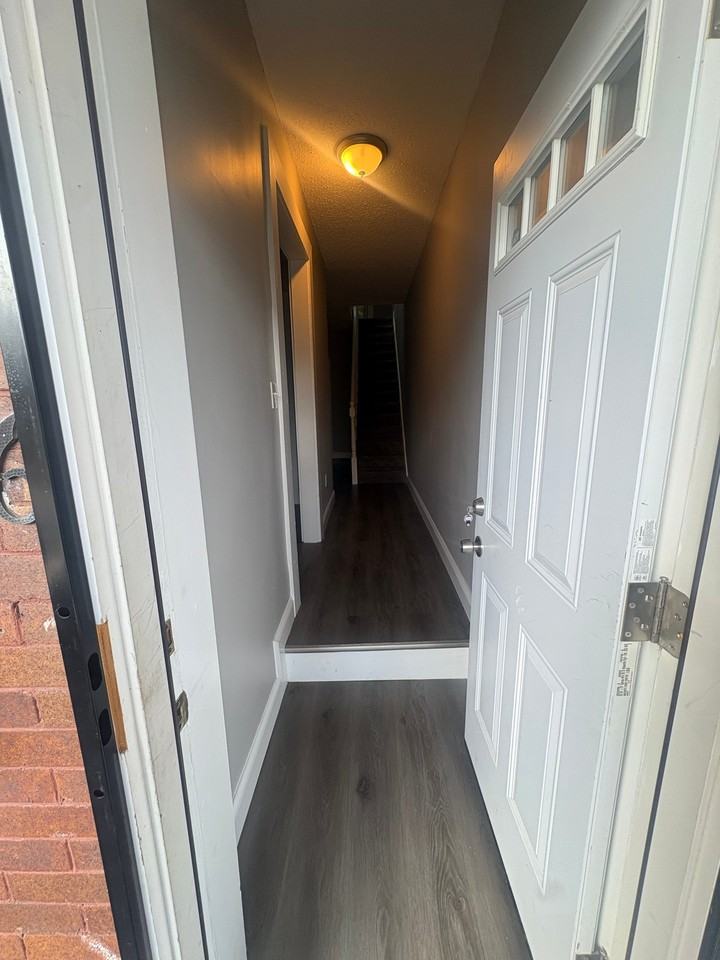 1506 E 28th St - Photo 2 of 17