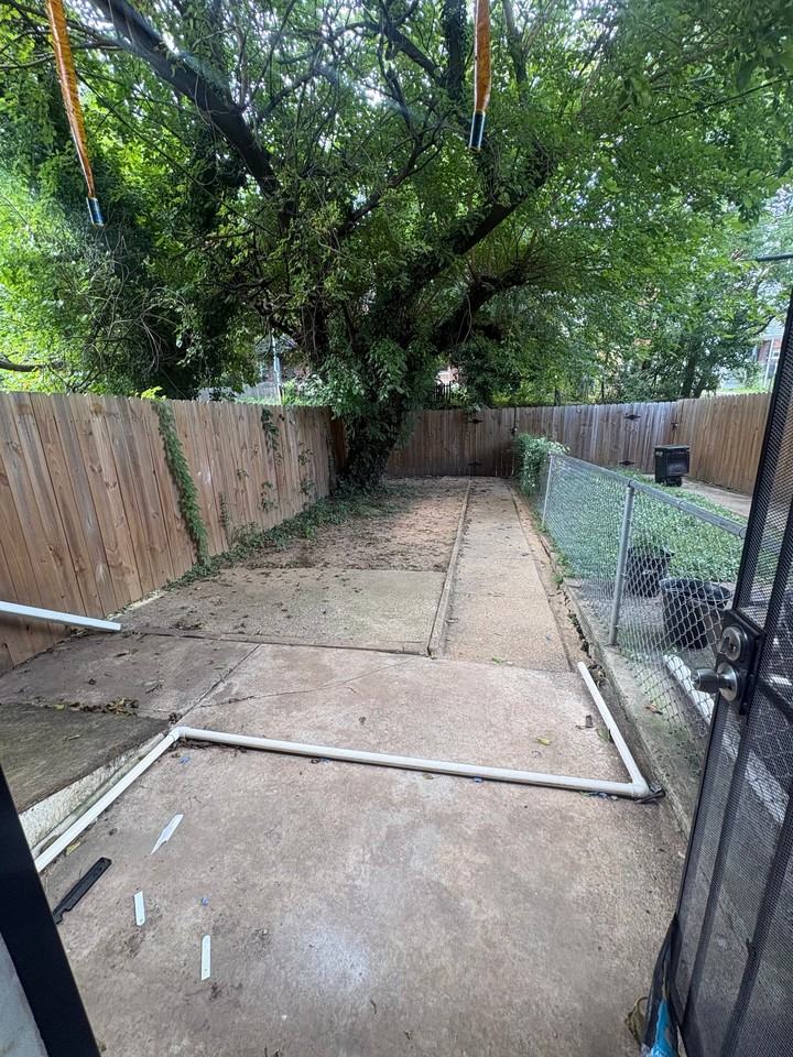 1506 E 28th St - Photo 6 of 17