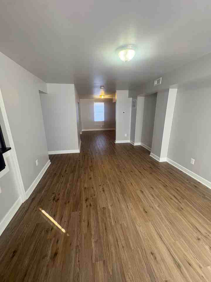 7849 Saint Gregory Dr - Photo 3 of 14