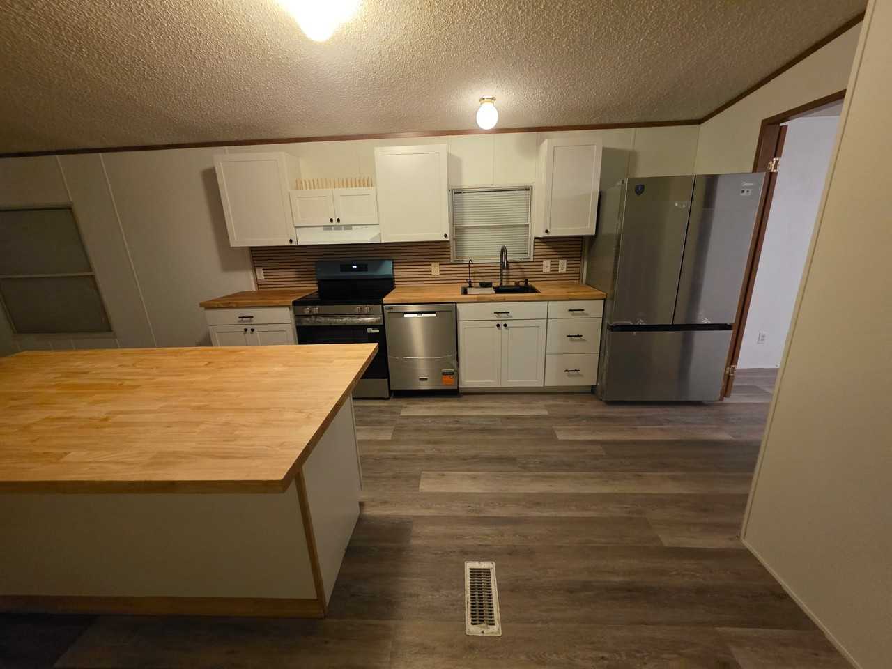 1716 E Market Ave #3 - Photo 2 of 12