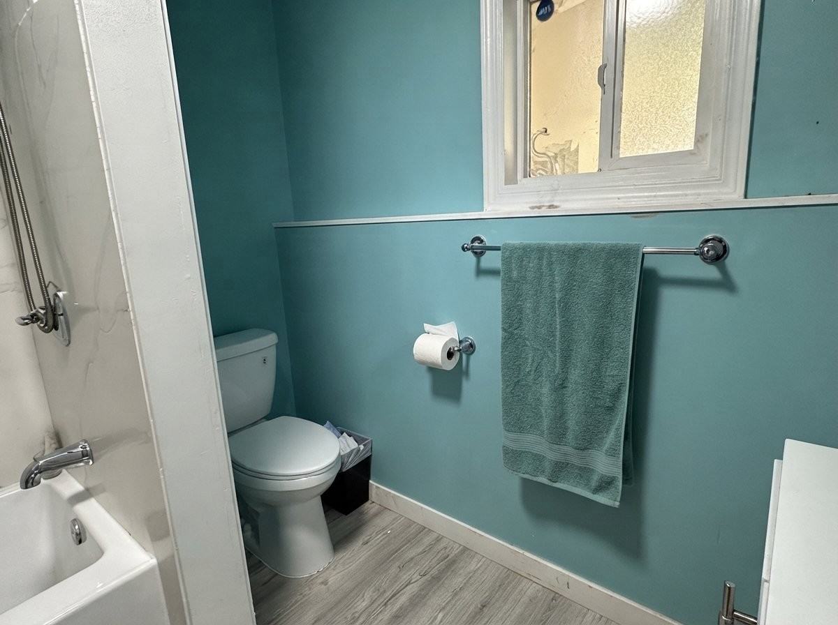 3212 S Kenyon St - Photo 3 of 5