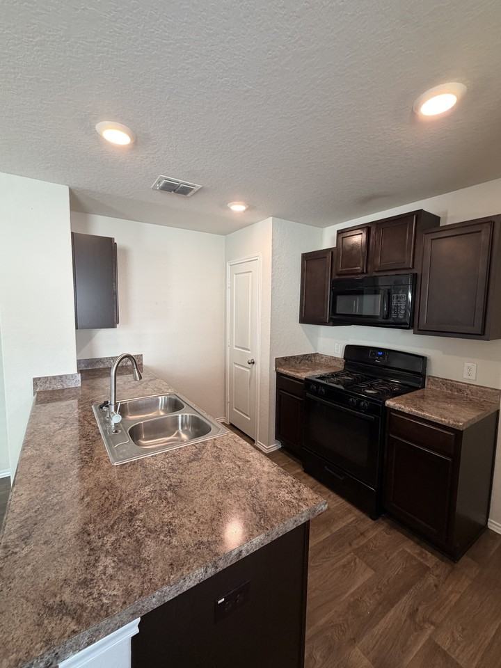 5503 Rosillo Chase #NA - Photo 6 of 21