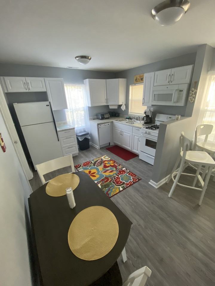 3529 Caroline Ave #NA - Photo 4 of 13