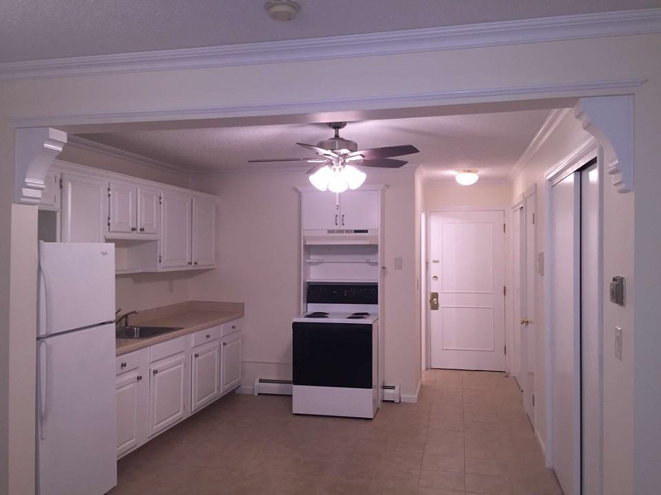 210 Cedar St #16 - Photo 4 of 11