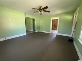 featured image of 4478 Clarence St #LOWER