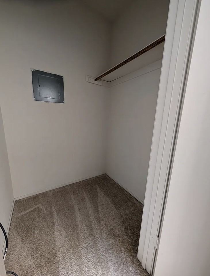 1106 Walnut St #1 - Photo 6 of 7