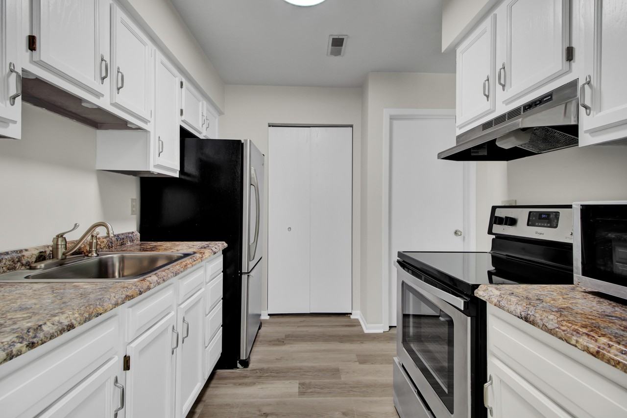 501 Brandywine Dr #4 - Photo 5 of 16