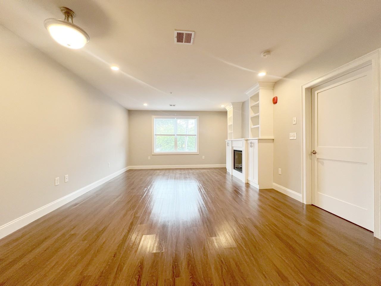 32 Harris St #211 - Photo 2 of 9