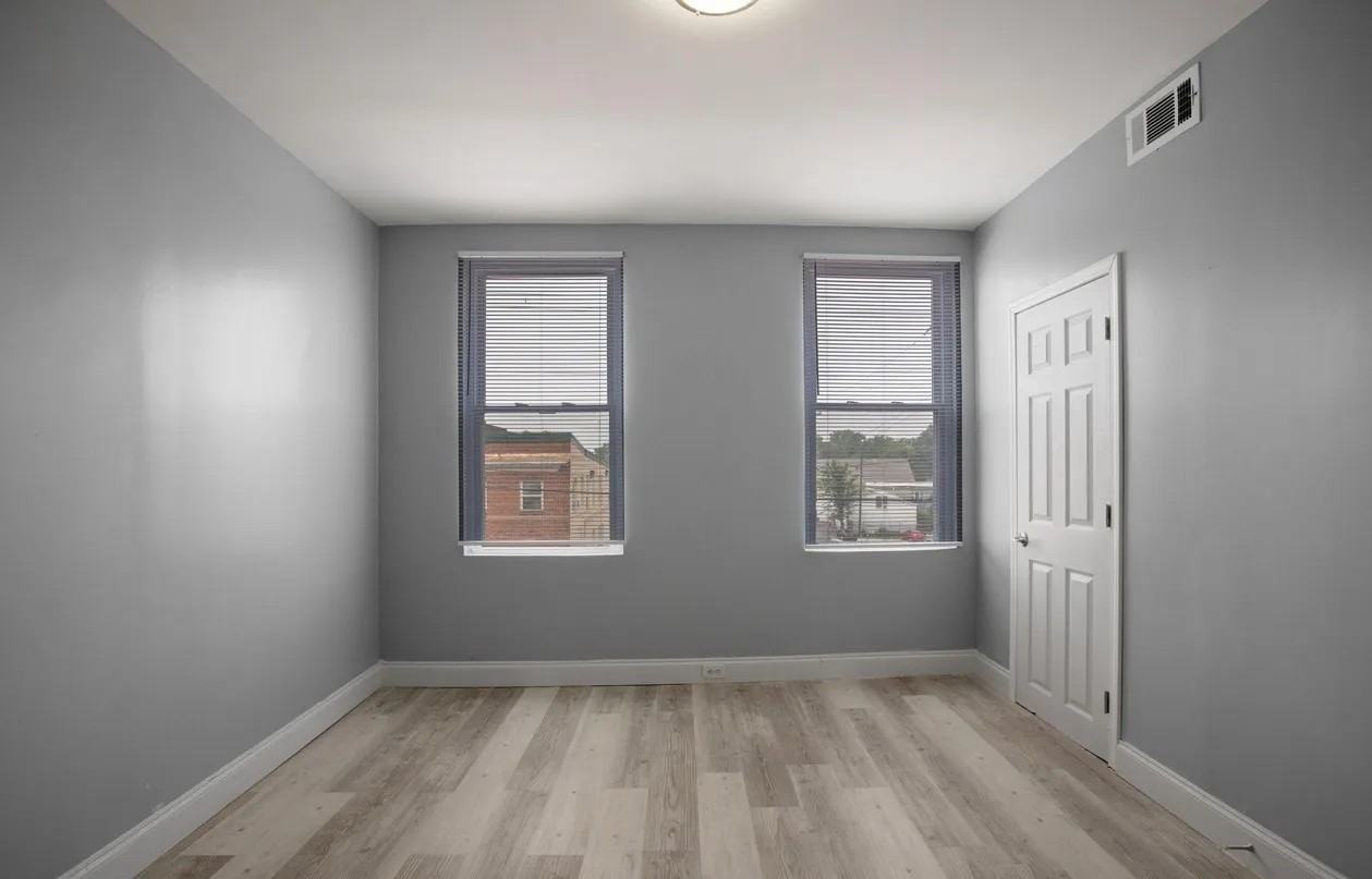 2427 Washington Blvd #NA - Photo 3 of 7