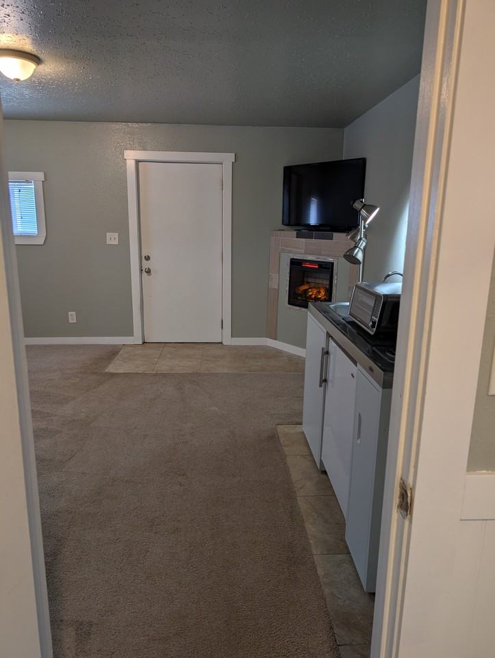 8211 Florida Dr Unit B #NA - Photo 6 of 18