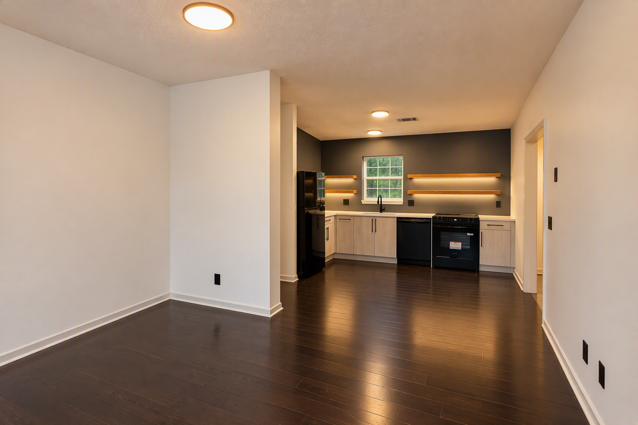 507 Emory Cir #D - Photo 2 of 10