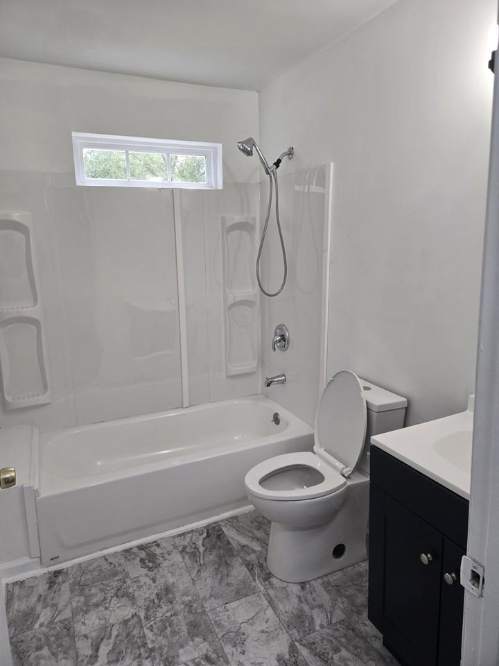 1200 Cheshire Ave - Photo 5 of 9