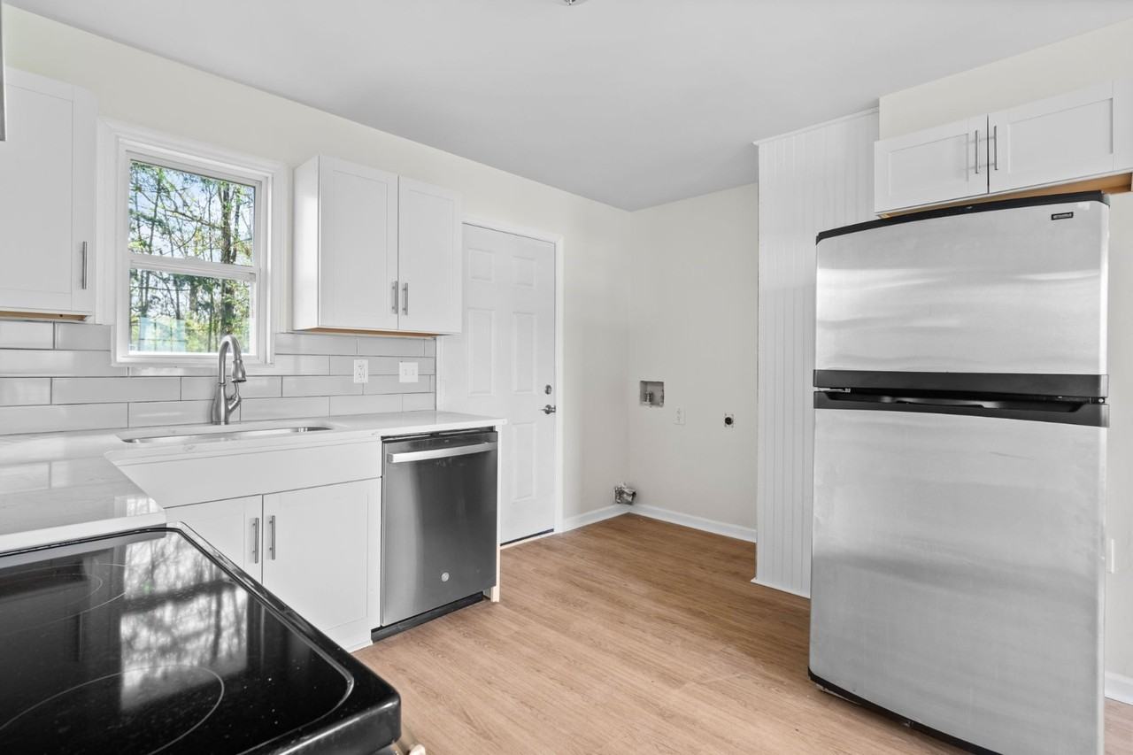 257 Brice Street - Photo 3 of 7