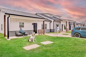 featured image of 625 Papillion Rd