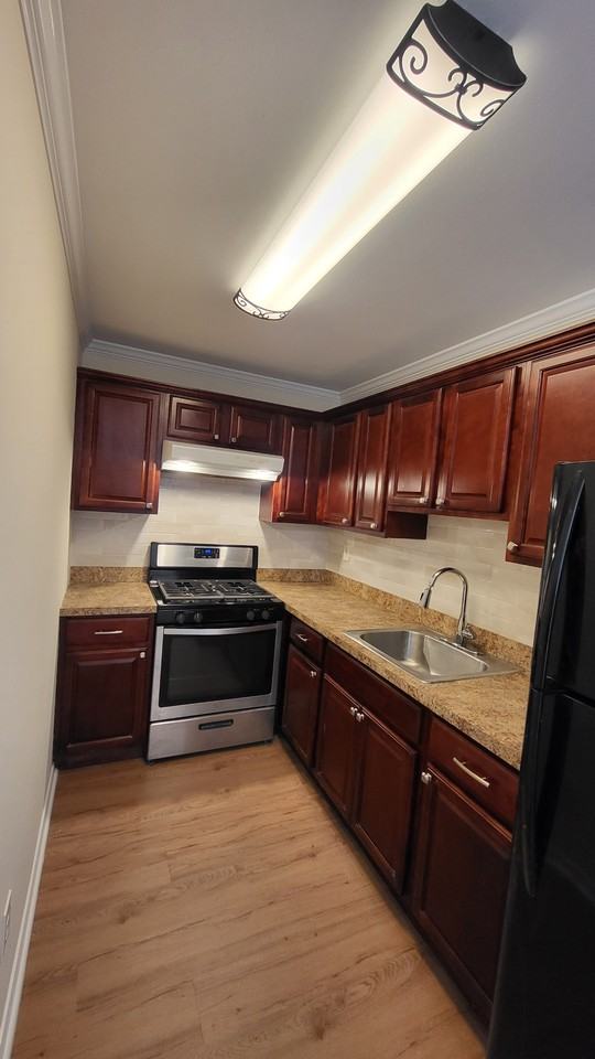 235 Henry Ave #32C - Photo 5 of 17