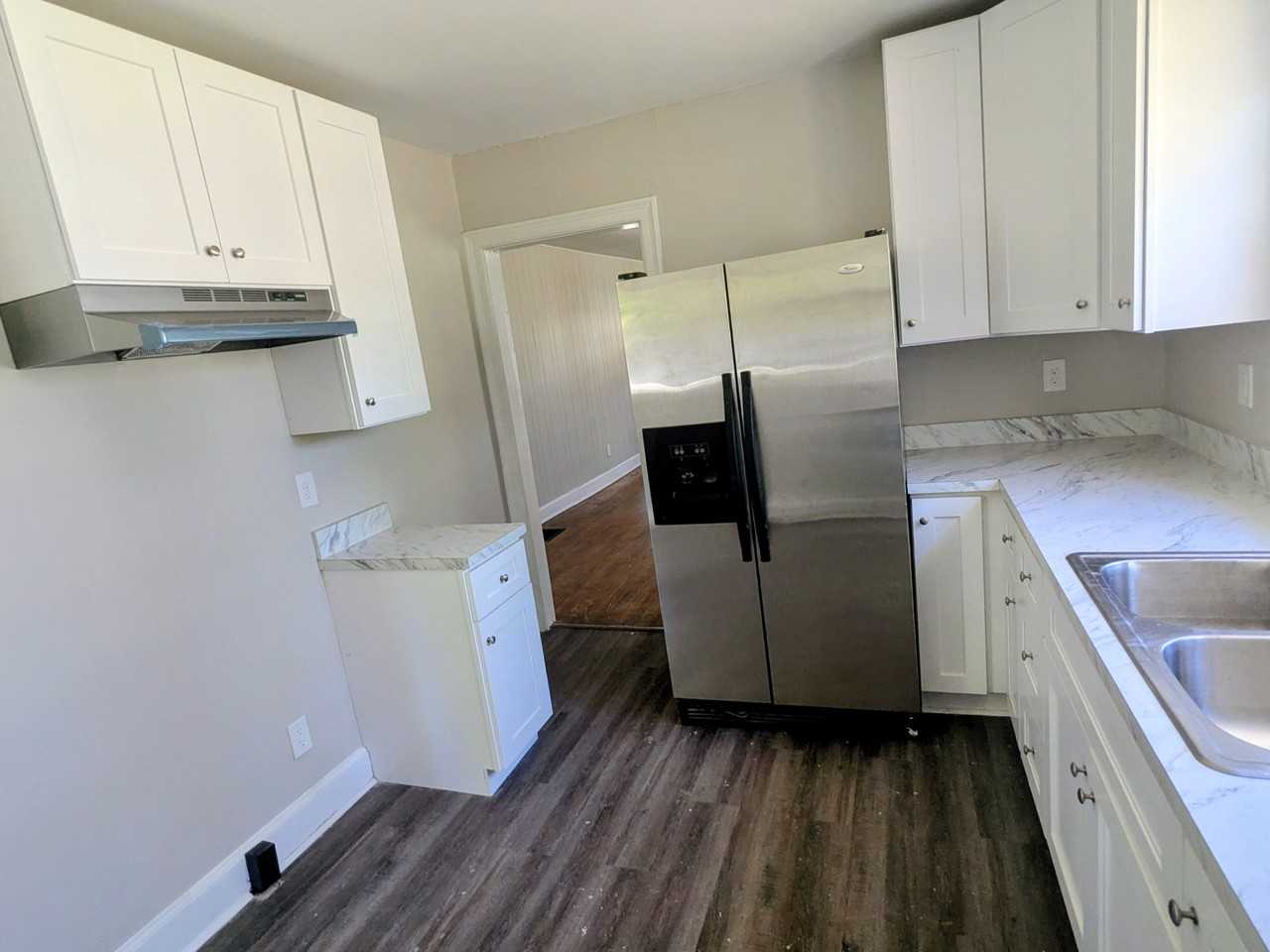 1606 Sharpe Ave #1 - Photo 3 of 18