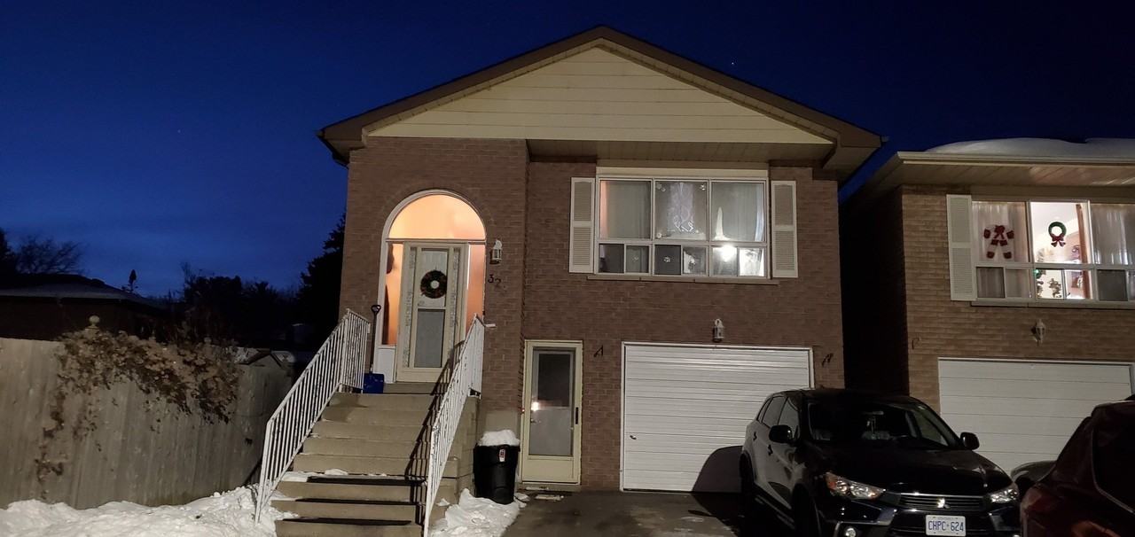 325 Britannia Ave - Photo 2 of 2