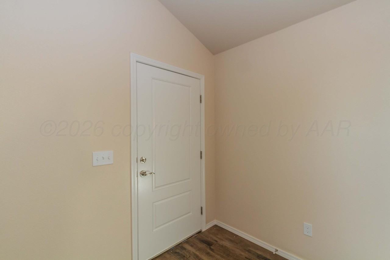 4402 Houlette St - Photo 2 of 26
