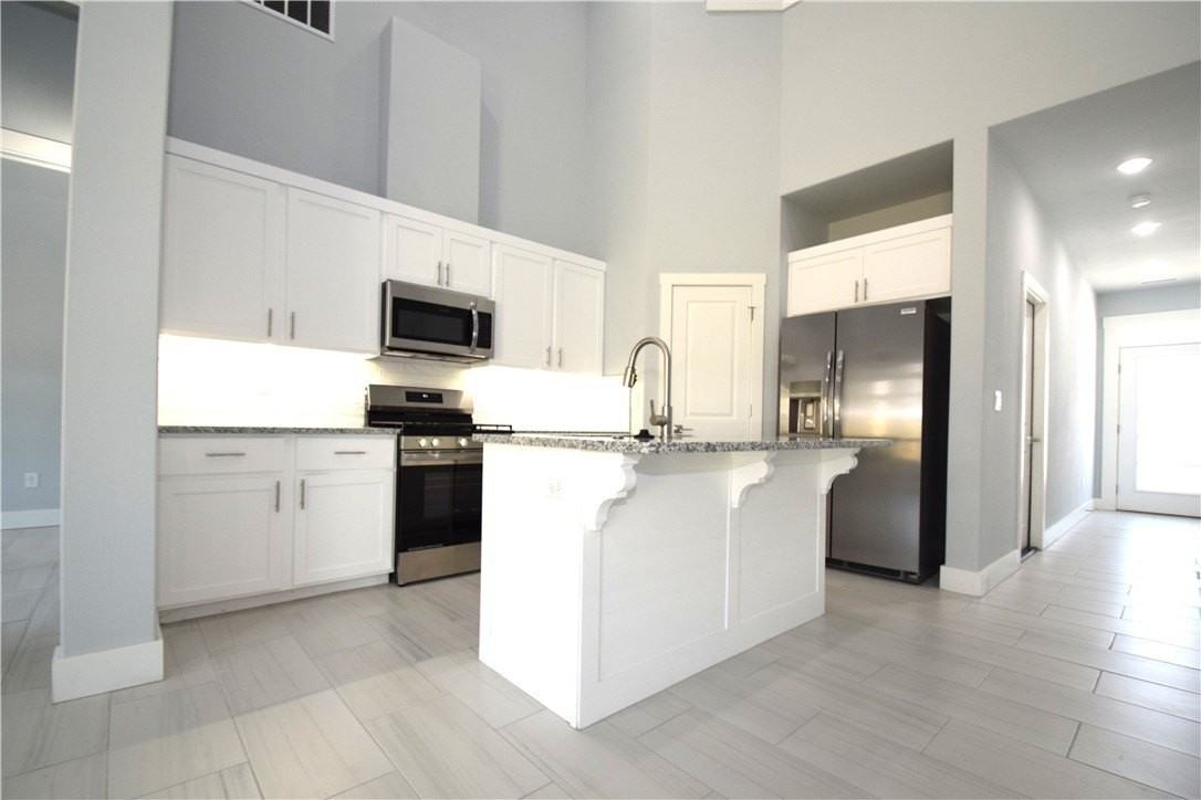 1800 Garnet Ave - Photo 5 of 21