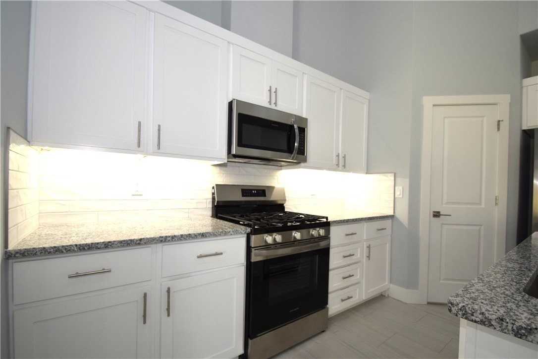 1800 Garnet Ave - Photo 6 of 21