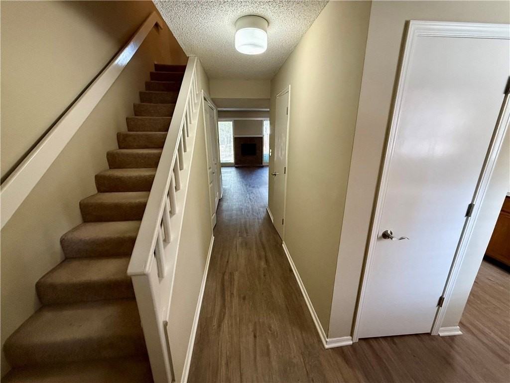 2462 E Kantz Ln - Photo 3 of 19