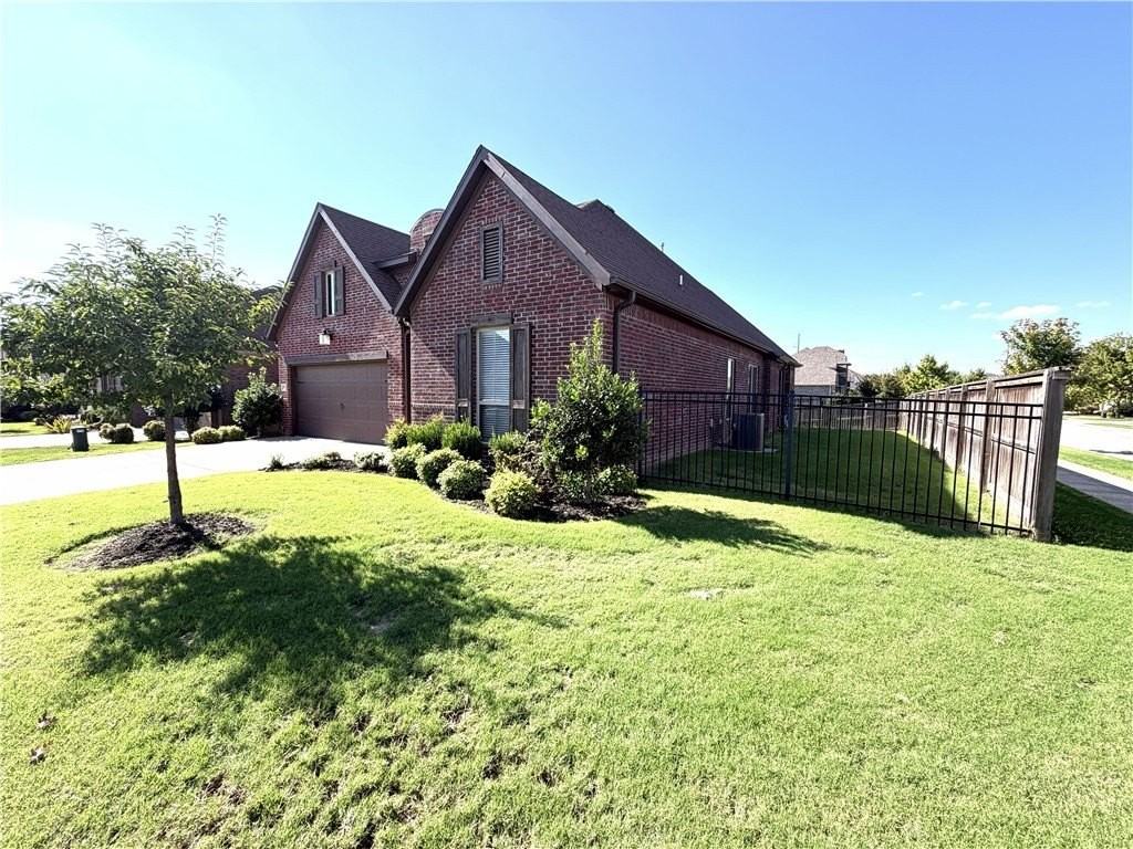 2700 Sw Nottingham Ave - Photo 2 of 25