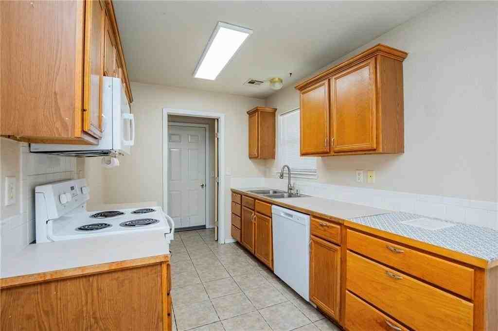 615 Bliss Cir - Photo 6 of 19